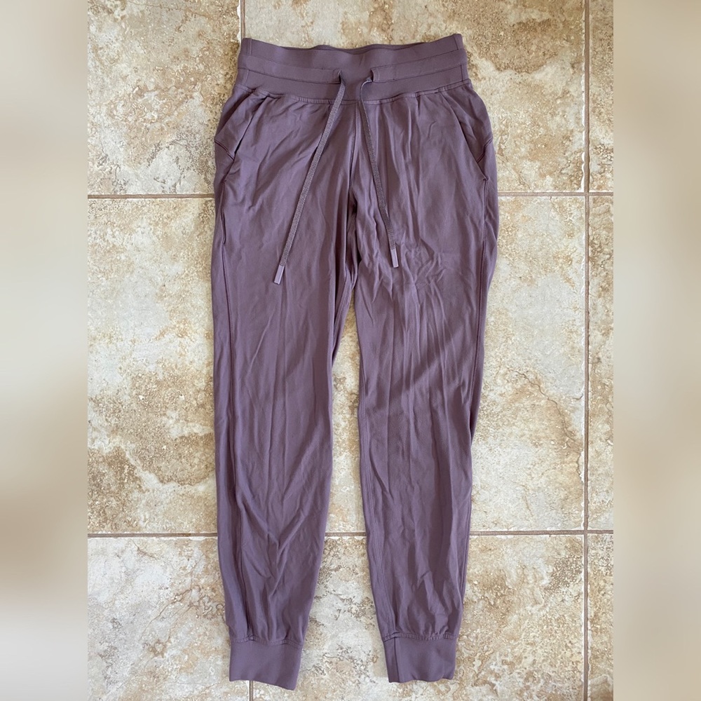 Ready to Rulu Joggers size 4